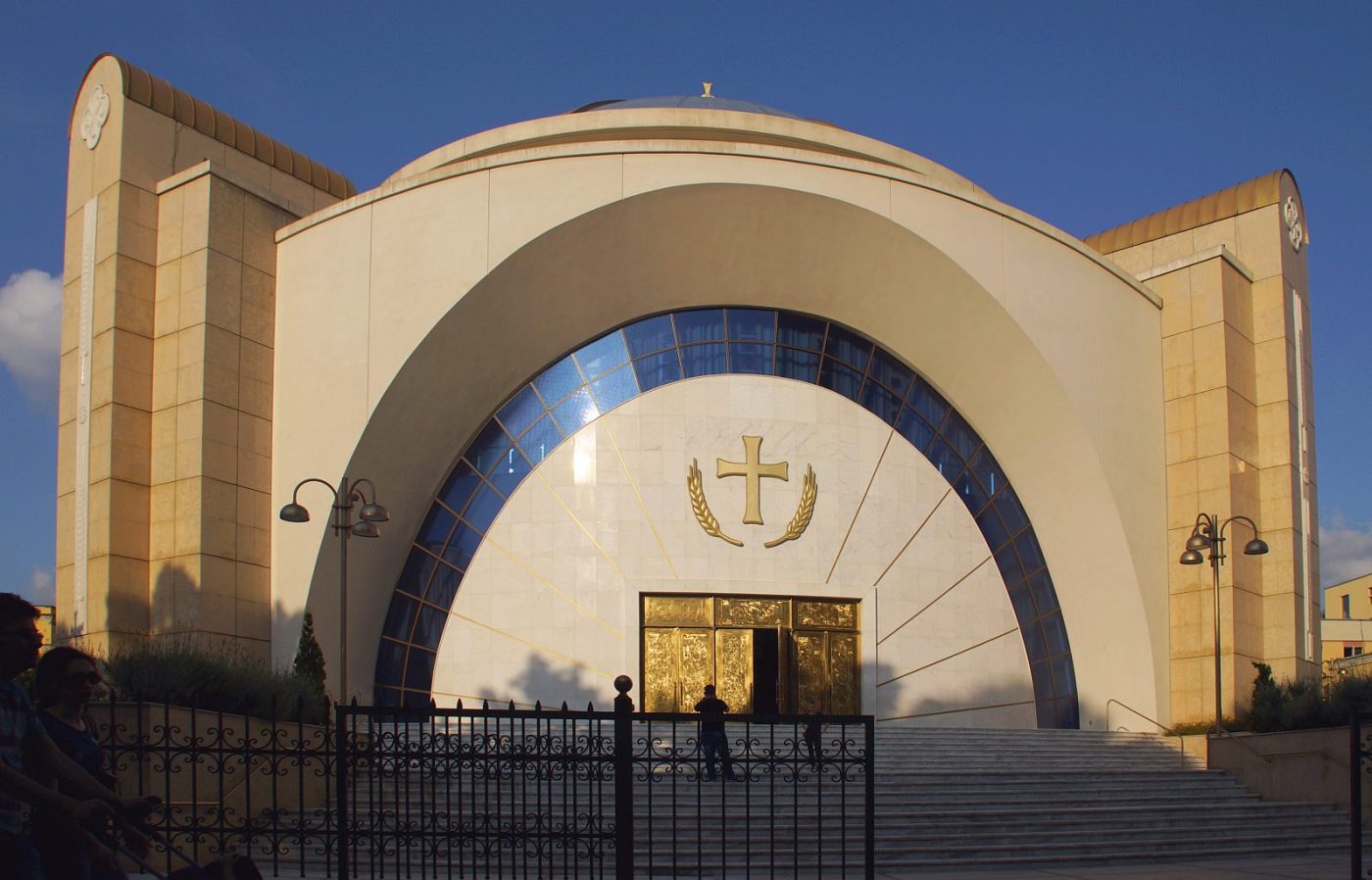 Resurrection Cathedral, Tirana