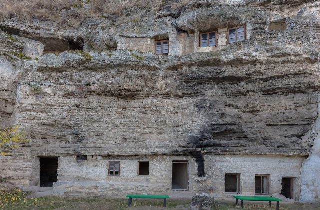 Țipova Monastery
